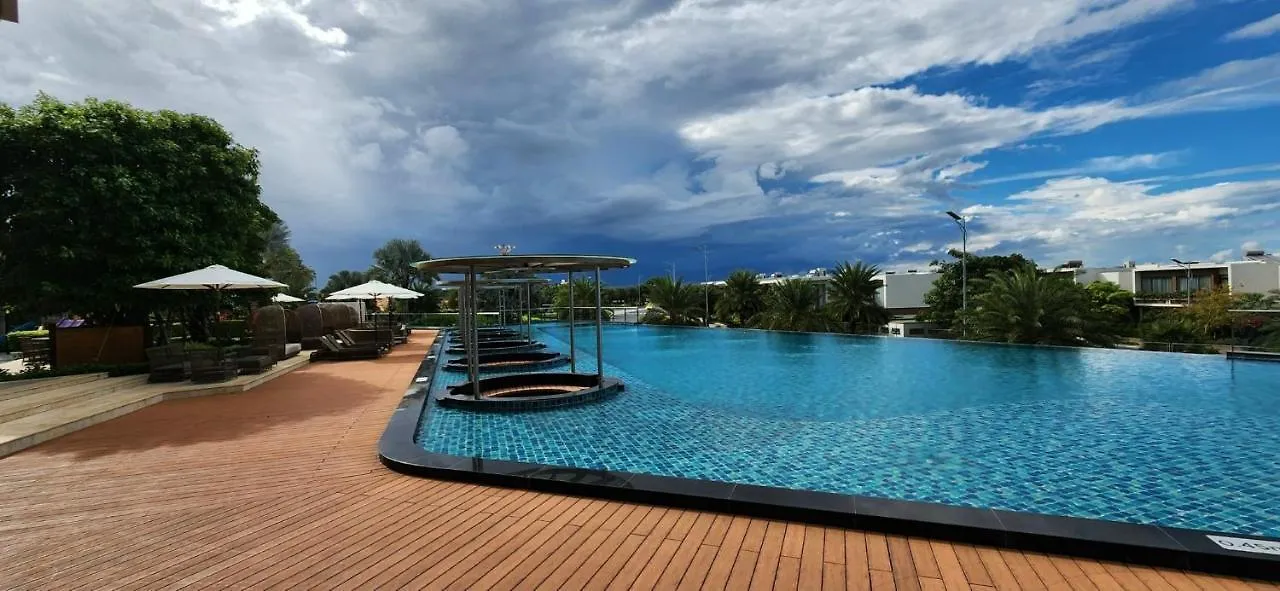 Wyndham Grand Kn Paradise Cam Ranh Hotel