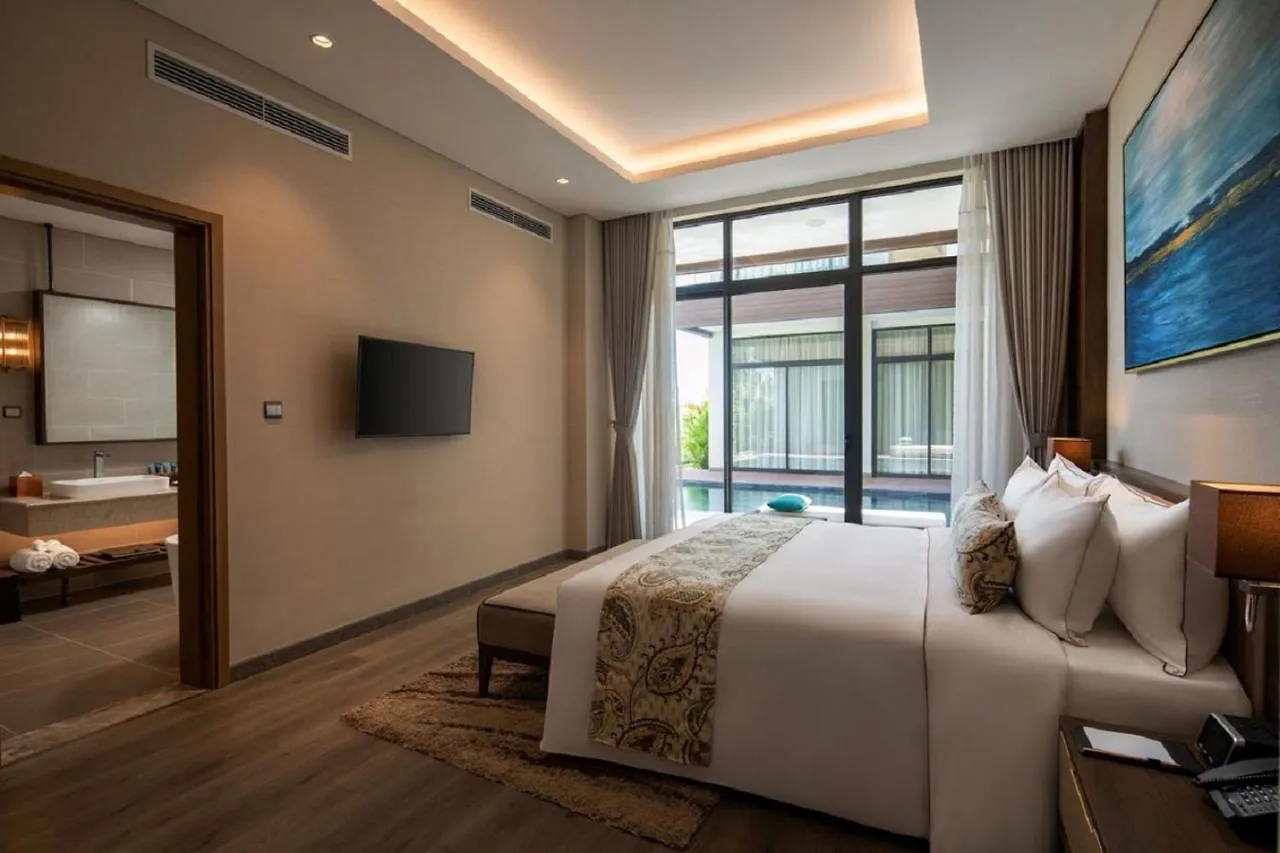 Wyndham Grand Kn Paradise Cam Ranh Hotel